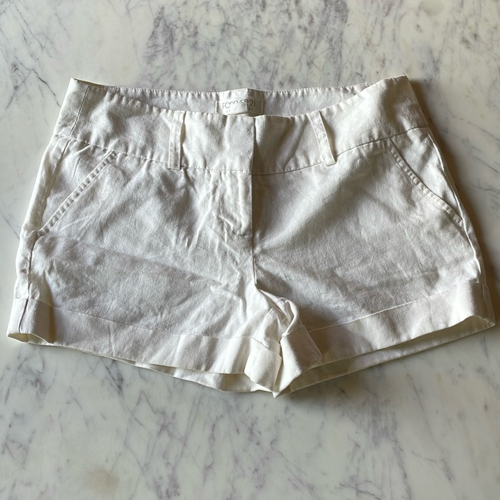 Forever 21 White Linen/Cotton Shorts Size 2